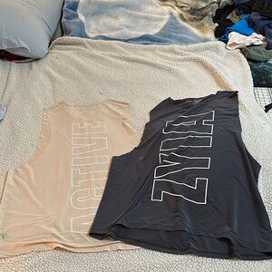 ZYIA Sleeveless Tops in Cream and Gray Size XXL